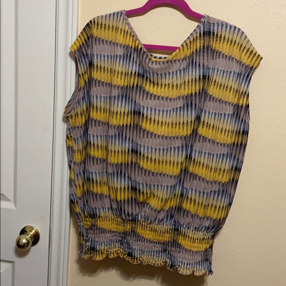 Yellow pattern blouse - Picture 2 of 5